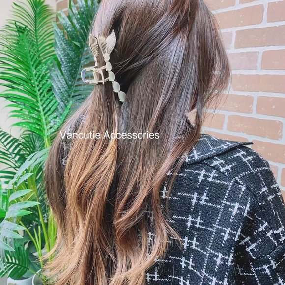 Cat Eye Mermaid Hair Claw - Picture 1 of 5